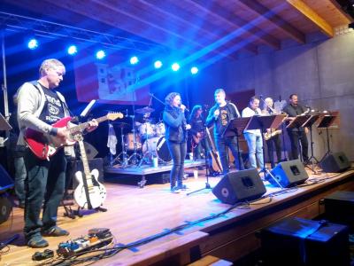 Globus Band