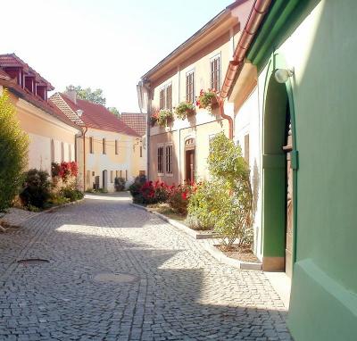 Ulička za radnicí