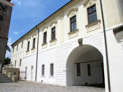 pohled na jižní část budovy
