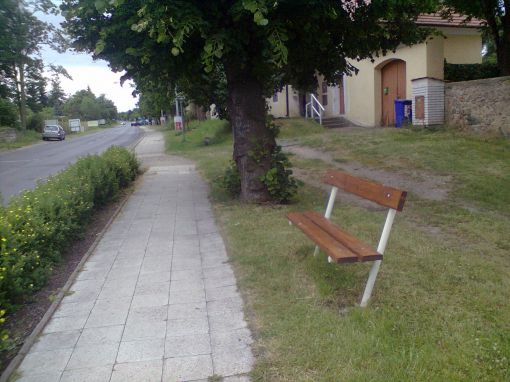 opravené lavičky